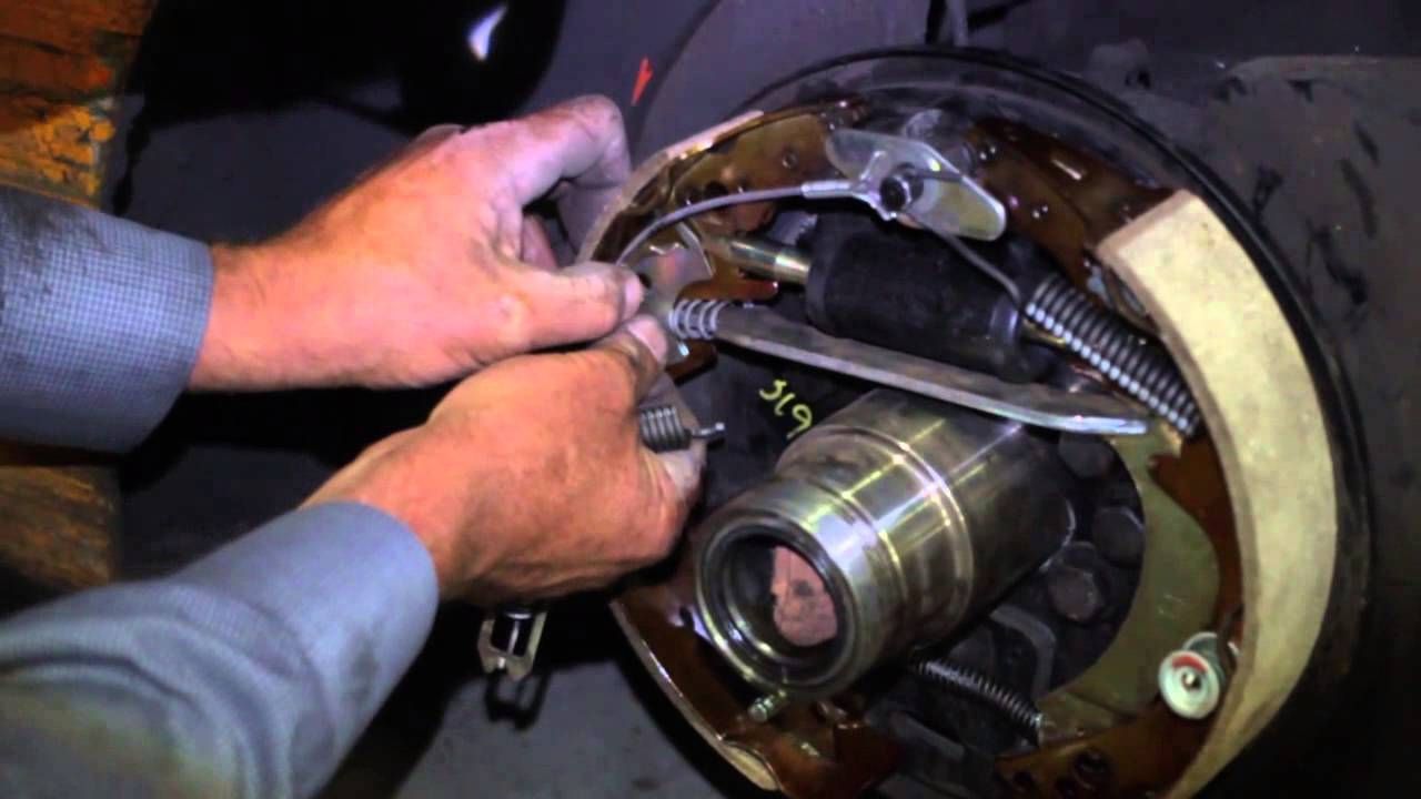 Forklift servicing