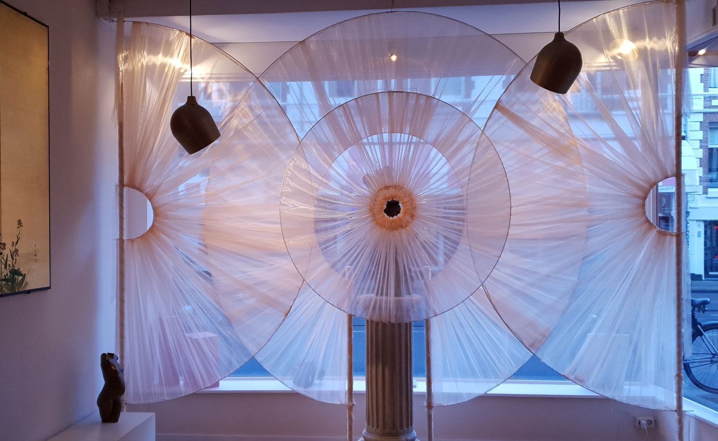 organza backdrops voor etalage