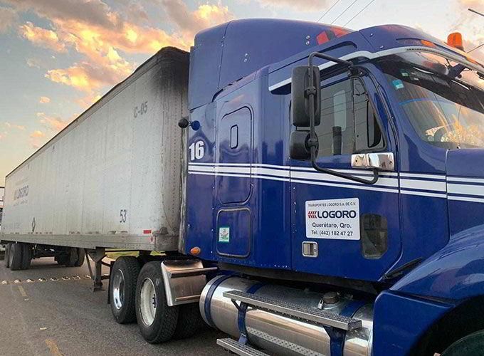 Servicio  de traslado con plataforma desde Querétaro