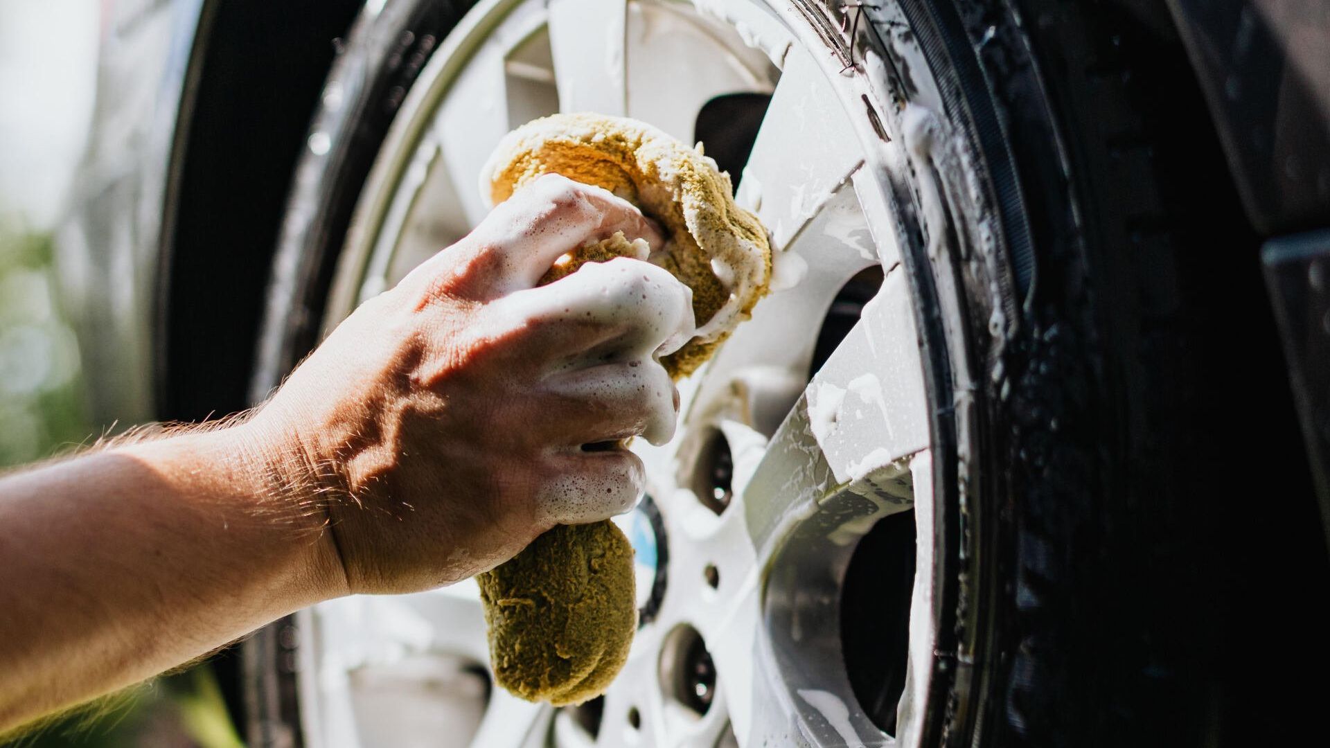 Washing Car Wheels | Mobile Car and Fleet Washing in Dripping Springs, TX