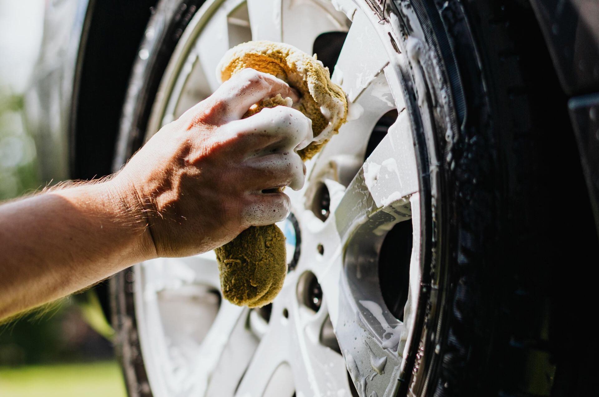 Washing Car Wheels | Best Mobile Car Detailing Near Austin TX 78735, 78735