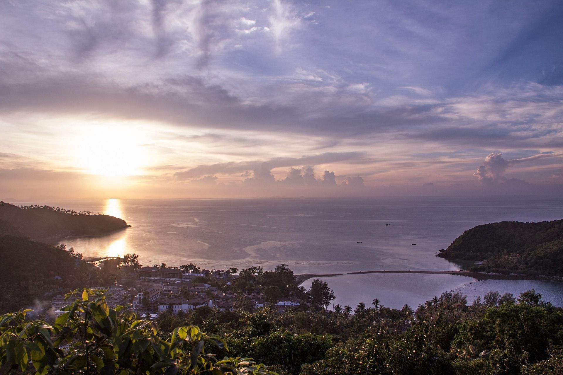 Living in Koh Phangan – The Ultimate Luxury Island Lifestyle Guide