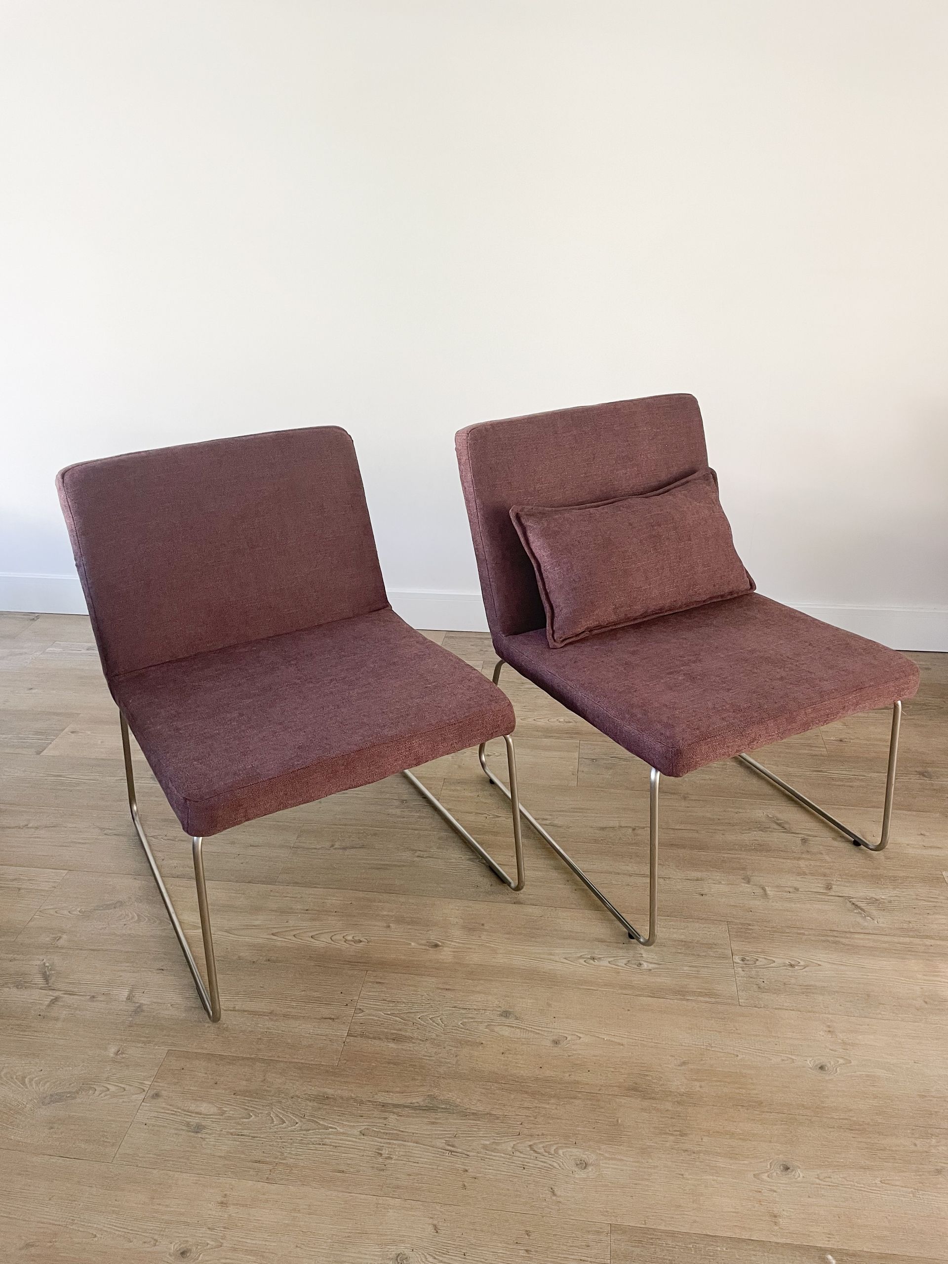 Set | 2 pc | Vintage fauteuil herstoffeerd | paars | incl 1 kussen