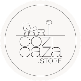 Zwart-wit logo van Cozi Caza Store met een stoel, bijzettafel en staande lamp in een cirkel.