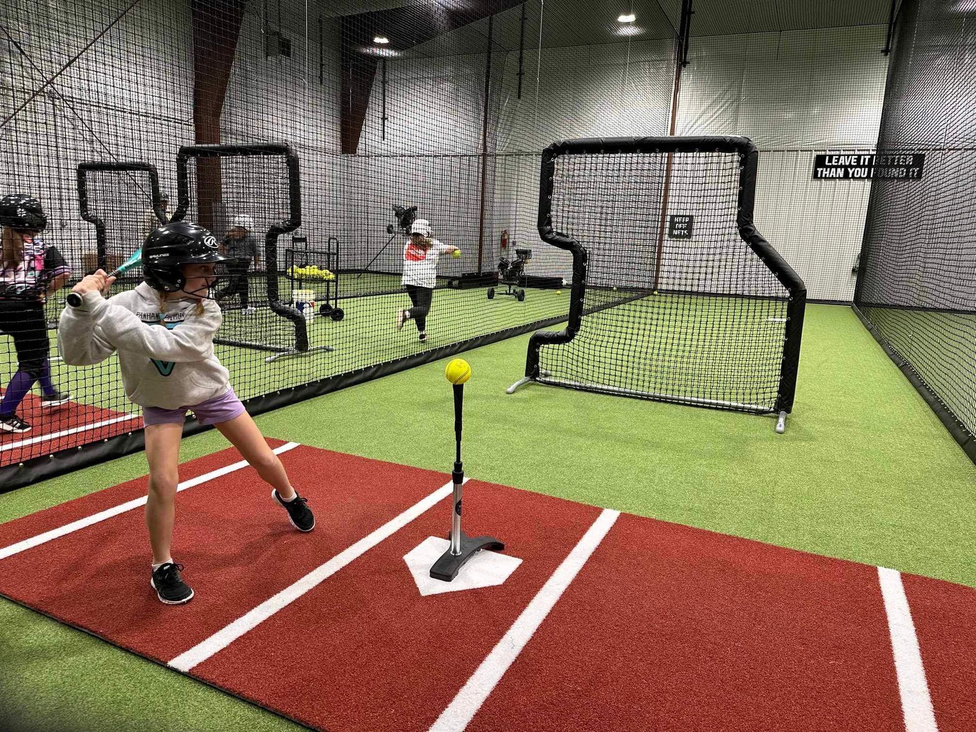 Foundry athlete training during a private lesson
