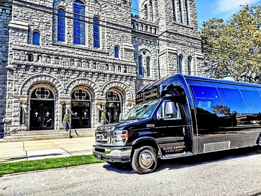 Limousine Companies Erie, PA Limousine Services Limousine Specials
