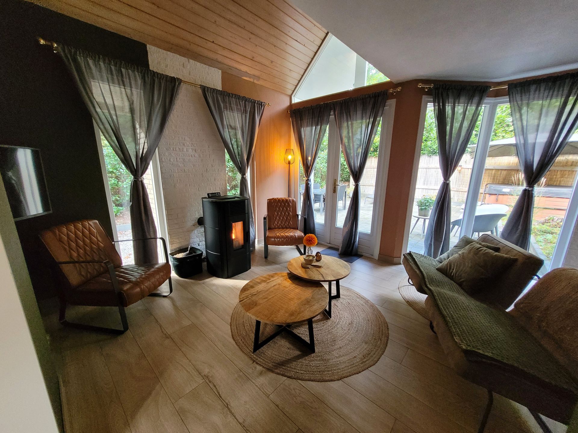 Secret Wellness Droombos | Woonkamer | Pelletkachel