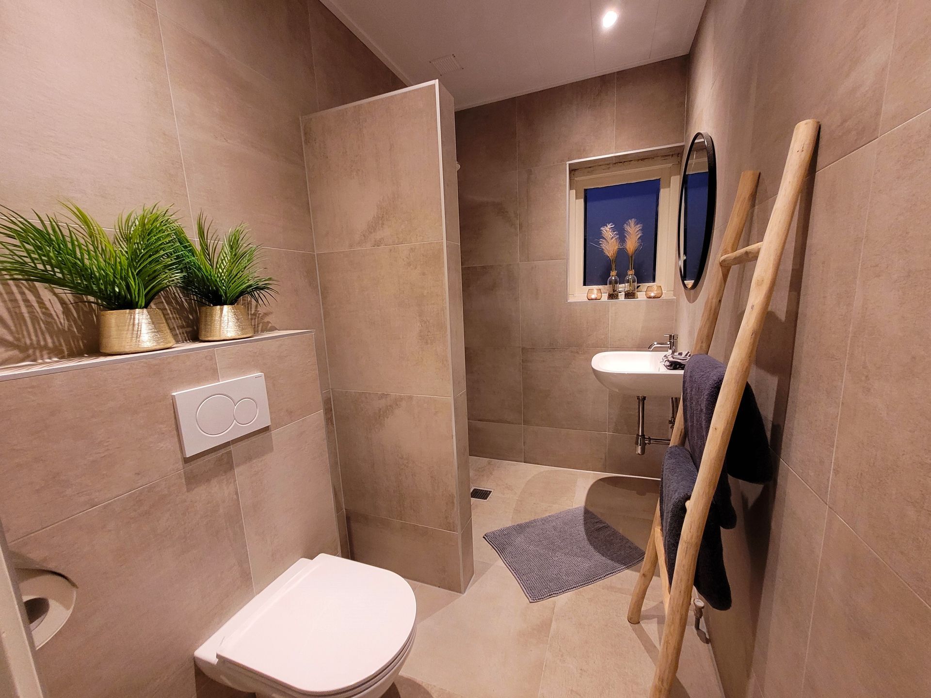 Woonkamer | Loungen | Relaxen | Sfeervol | Comfortabel | Bos | Keuken | Dineren | Tafelen