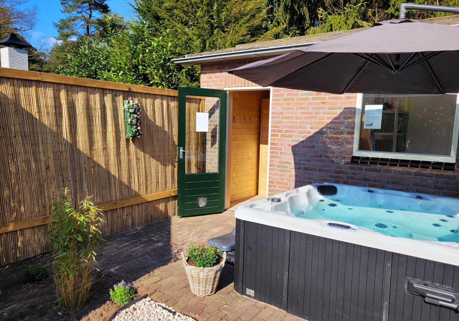 Heidezicht | Jacuzzi | Zonnige tuin | Tuinset | Genieten | Bos | Natuur