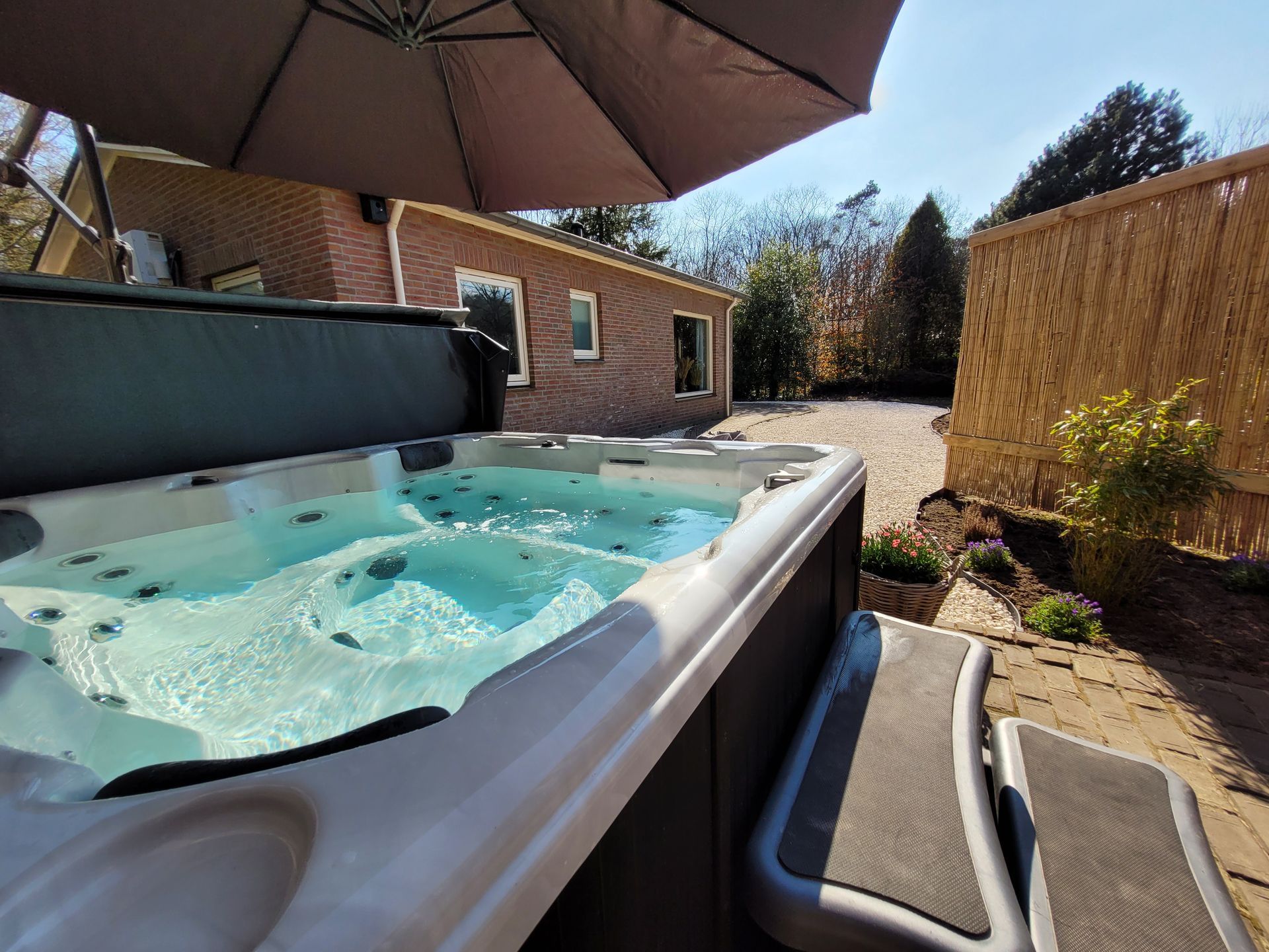 Heidezicht | Jacuzzi | Zonnige tuin | Tuinset | Genieten | Bos | Natuur