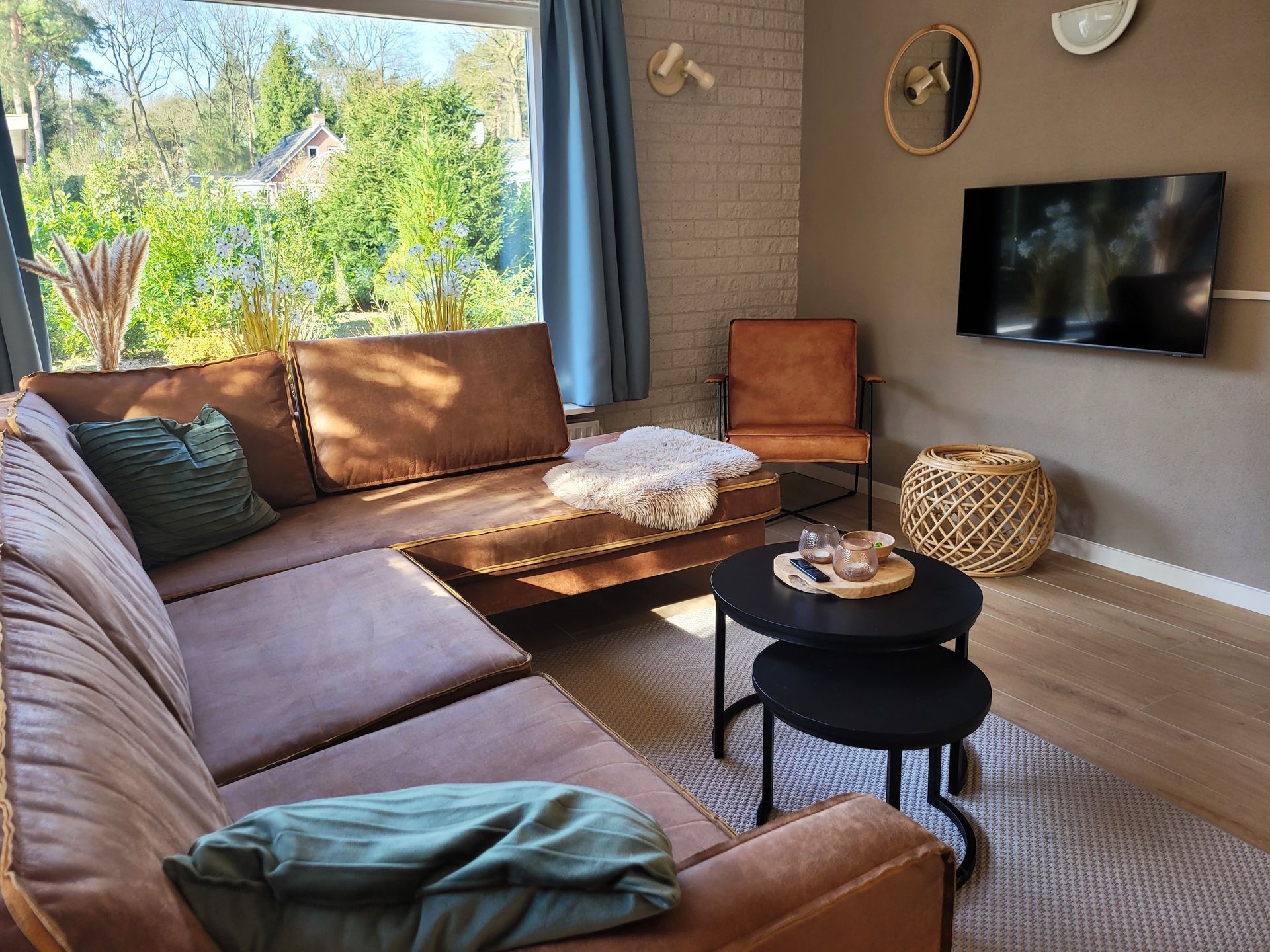 Woonkamer | Loungen | Relaxen | Sfeervol | Comfortabel | Bos