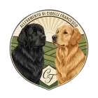 Logo rotondo di un club cinofilo con retriever neri e dorati uno di fronte all'altro su uno sfondo verde a forma di scudo.
