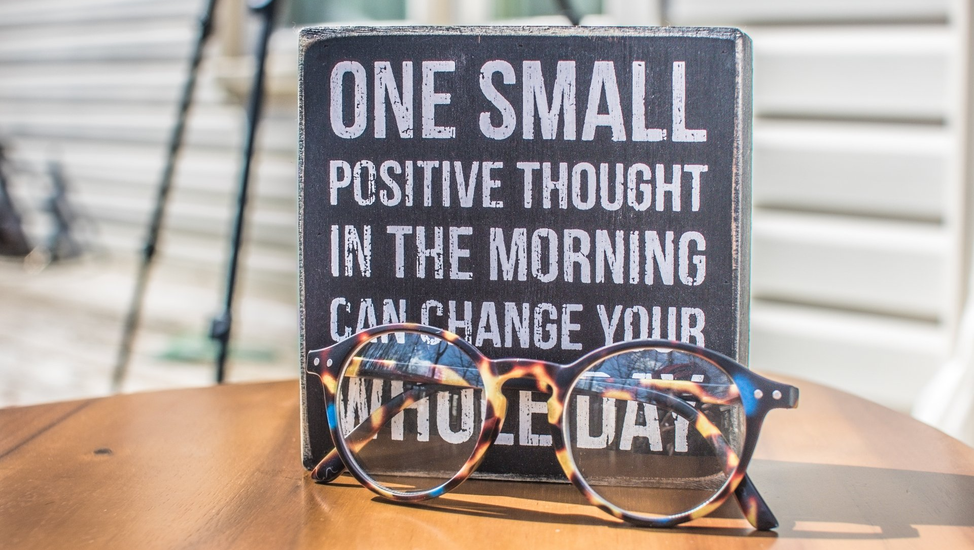 Positive thinking is helpful in all areas of life, but it is not always easy. With these 10 tips, it will be easier for you! Positive thinking is helpful in all areas of life, but it is not always easy. With these 10 tips, it will be easier for you!