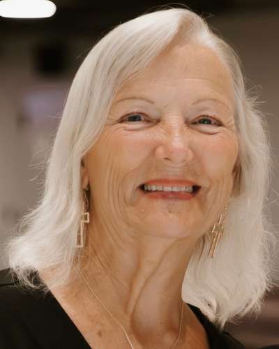 Portrait of Myrna Brannon, Broker Associate with Florida Life Realty & Investments