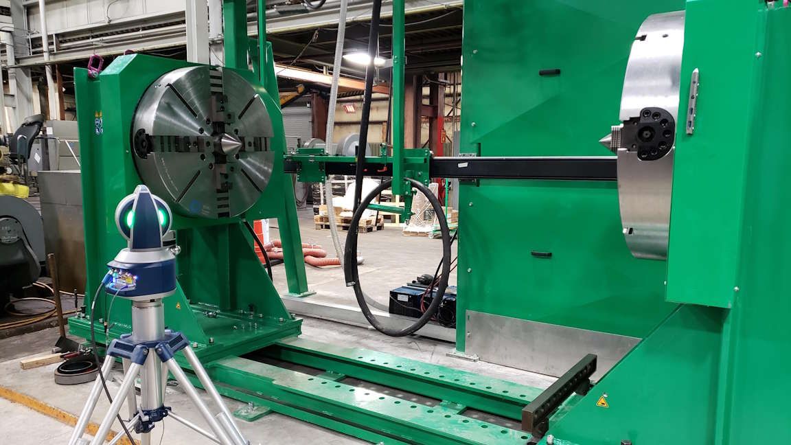 Industrial workshop with machine inspection boring mill replaceable spindle taper insert inspection