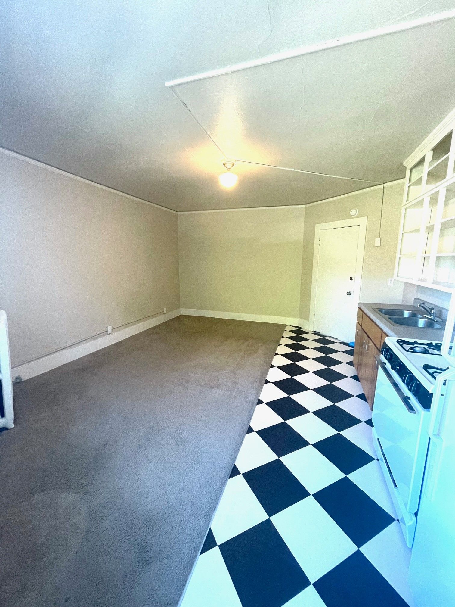 704 Foster Rd Foster