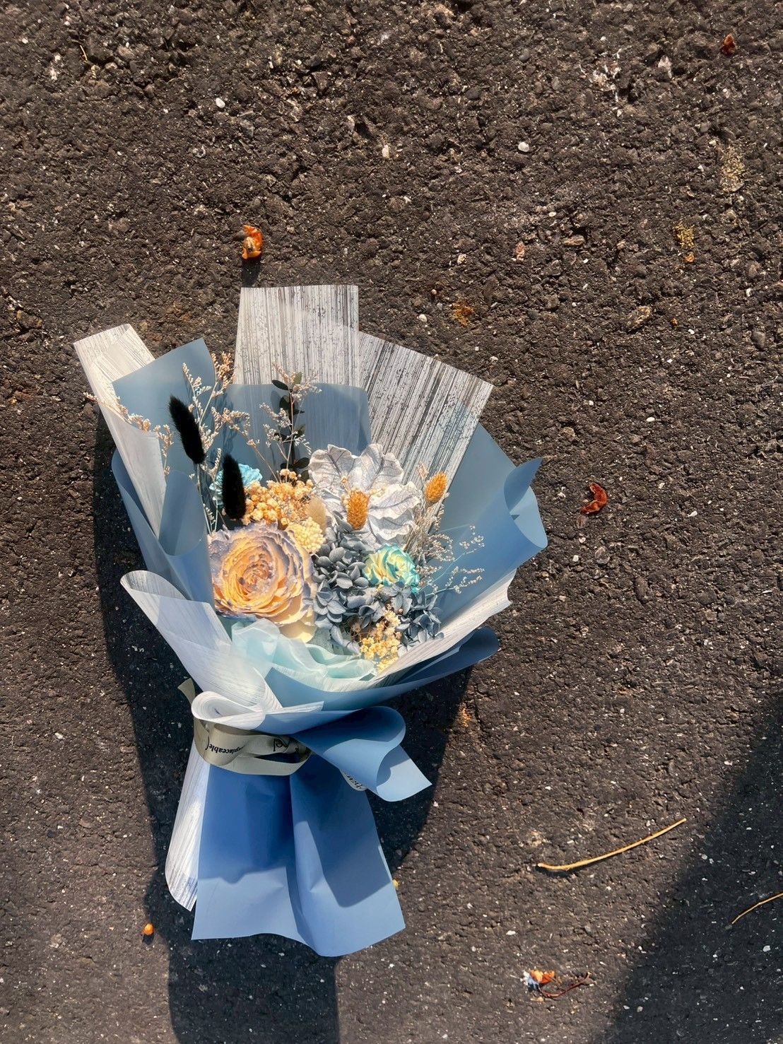花束寬度約30*高度50cm（站立結構設計）