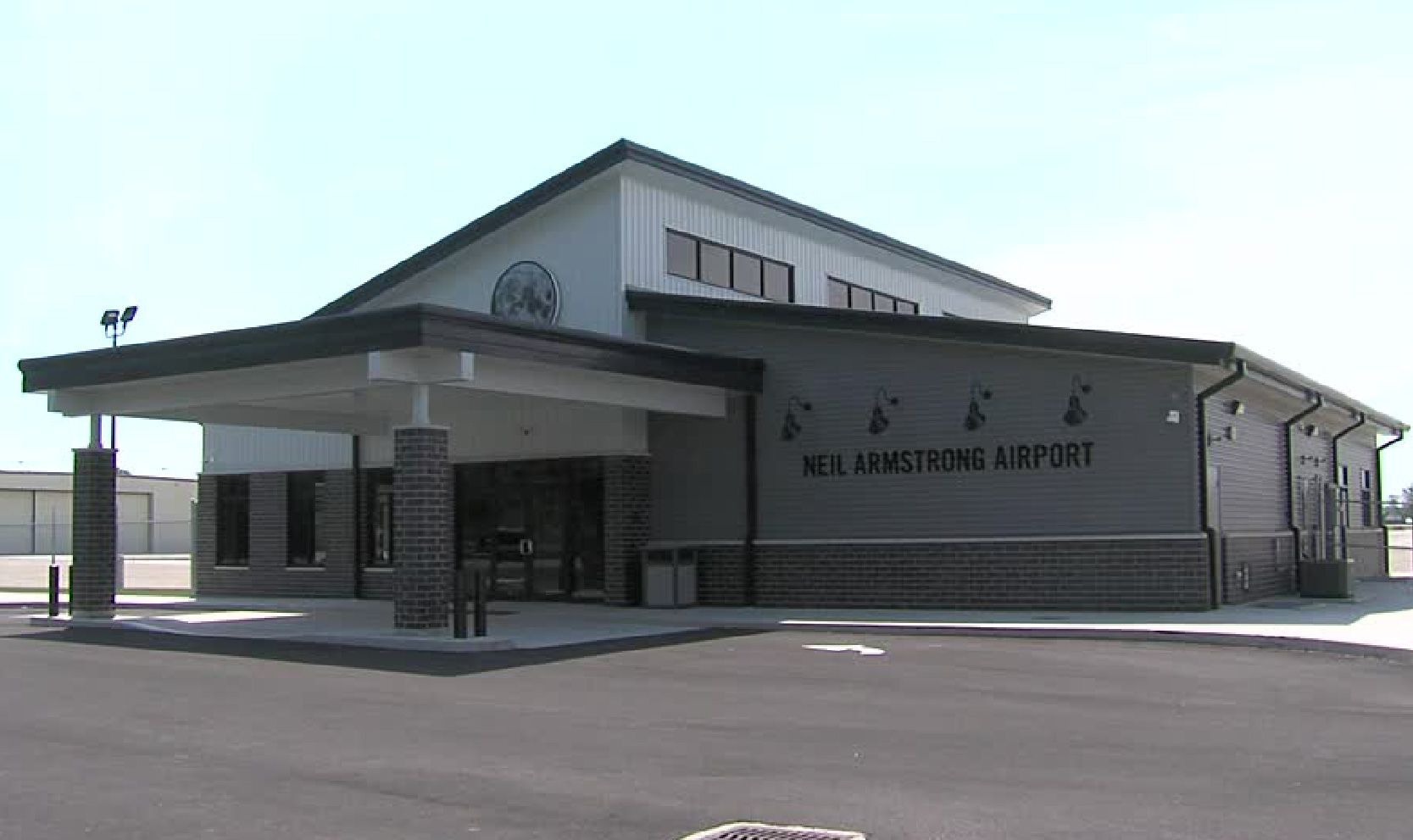 Neil Armstrong Airport (Aug. Co. Airport Authority)