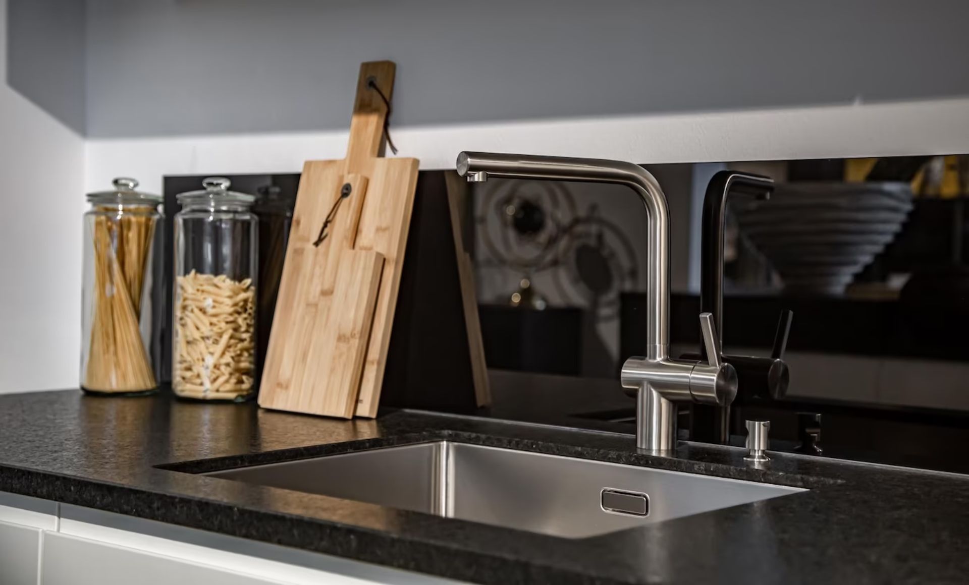 kitchen sink | Tampa, FL | Shin Global Cabinets and Stone