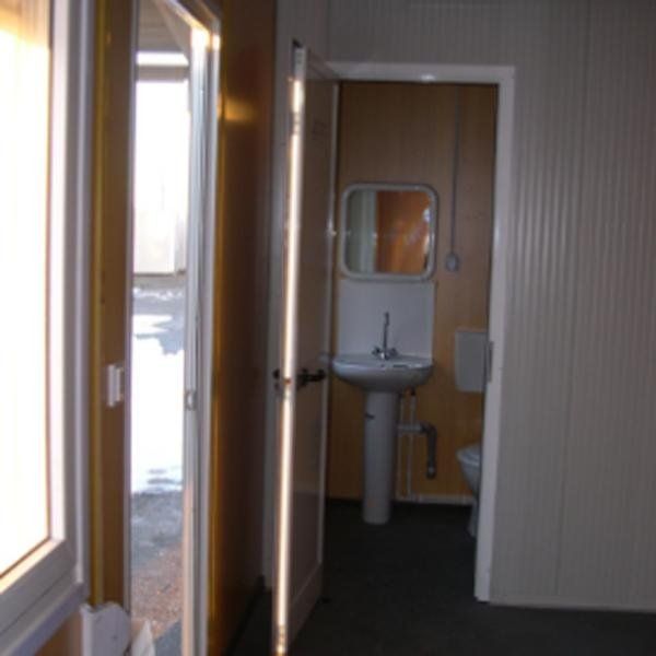 container con bagno