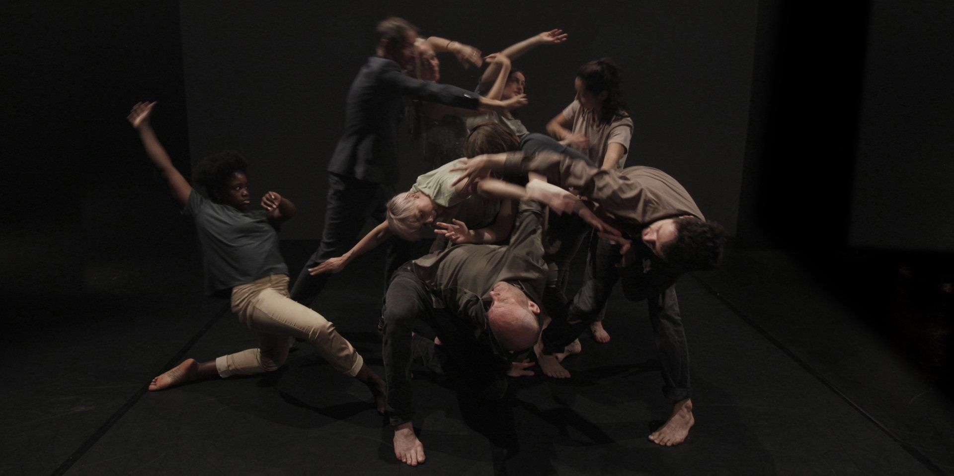 sebastiano productions, perzeption, perception, sebastiano toma, zeitgenössischer zirkus, contemporary circus, perception brain