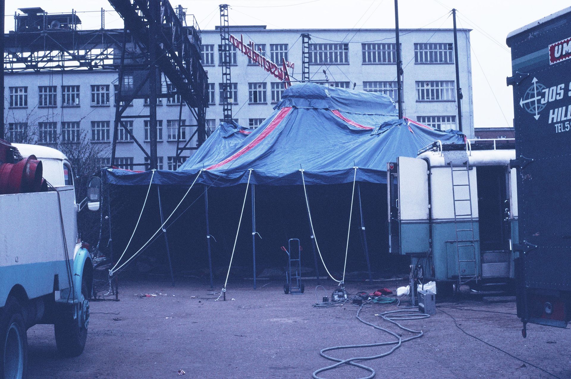 Sebastiano Toma, Kampnagel Hamburg, Fliegende Bauten Zelttheater