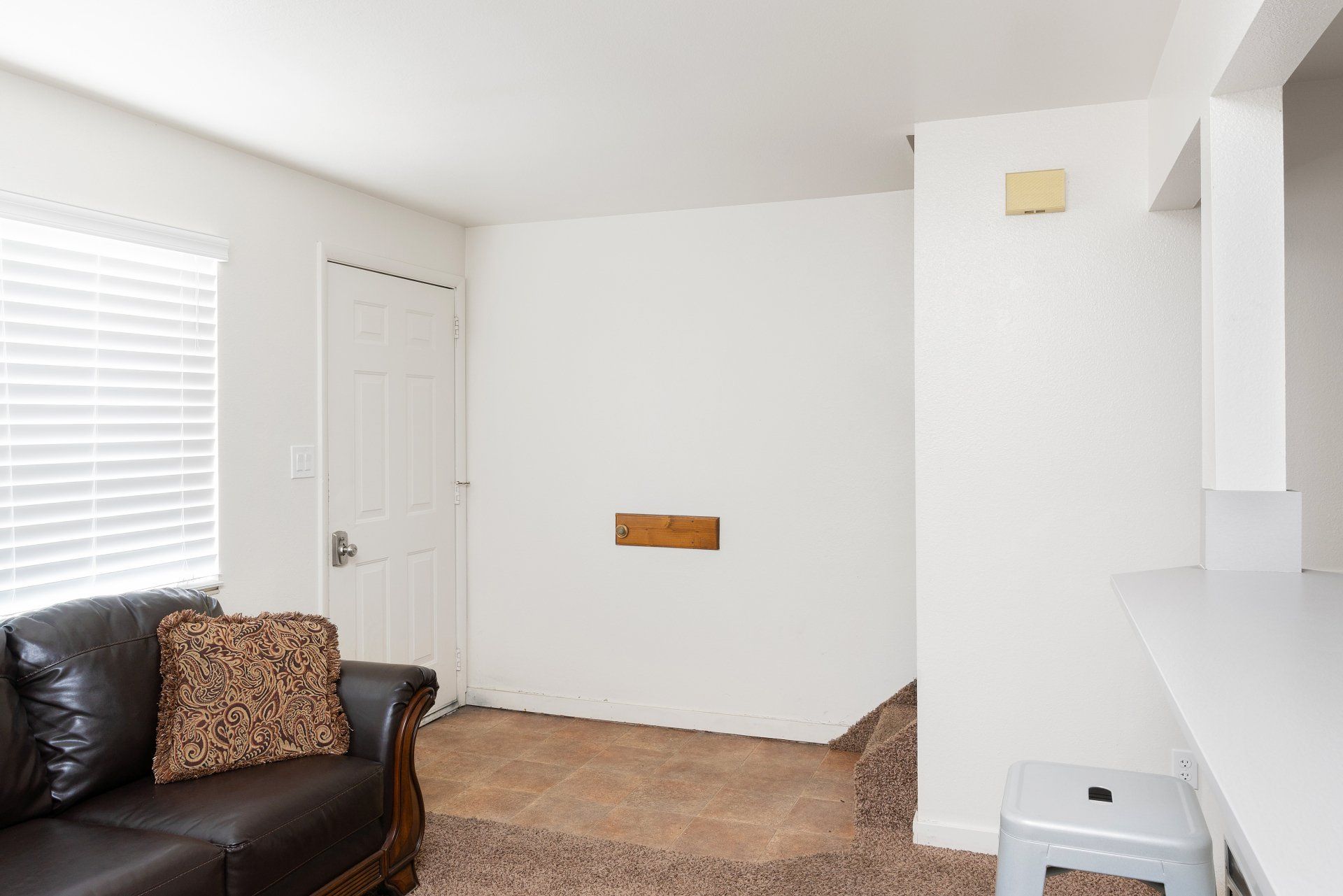 Seasons Apartments offers furnished private and shared student housing near SUU. Features large bedrooms, in-unit laundry, and a prime location just a short distance from Southern Utah University
