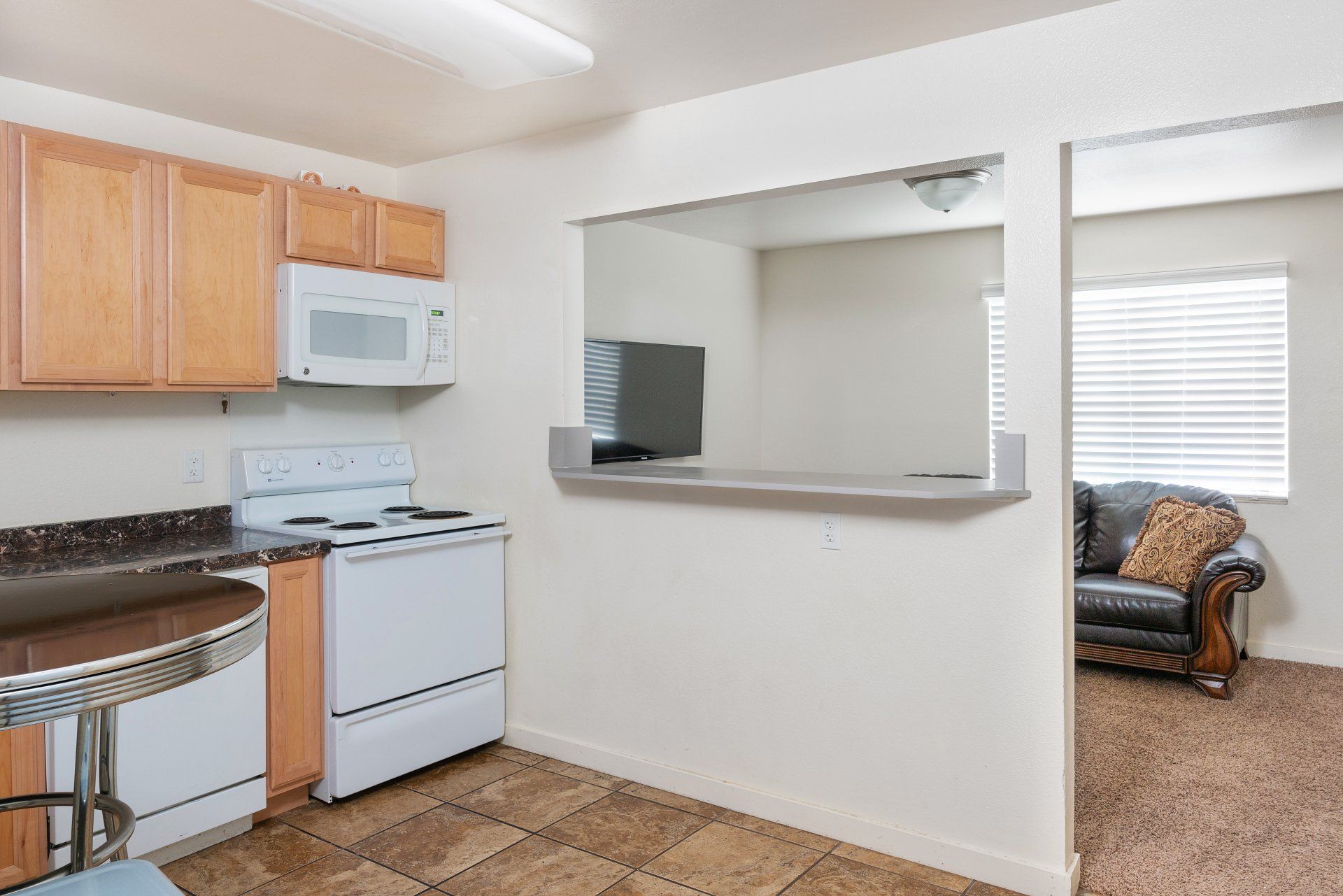 Seasons Apartments offers furnished private and shared student housing near SUU. Features large bedrooms, in-unit laundry, and a prime location just a short distance from Southern Utah University