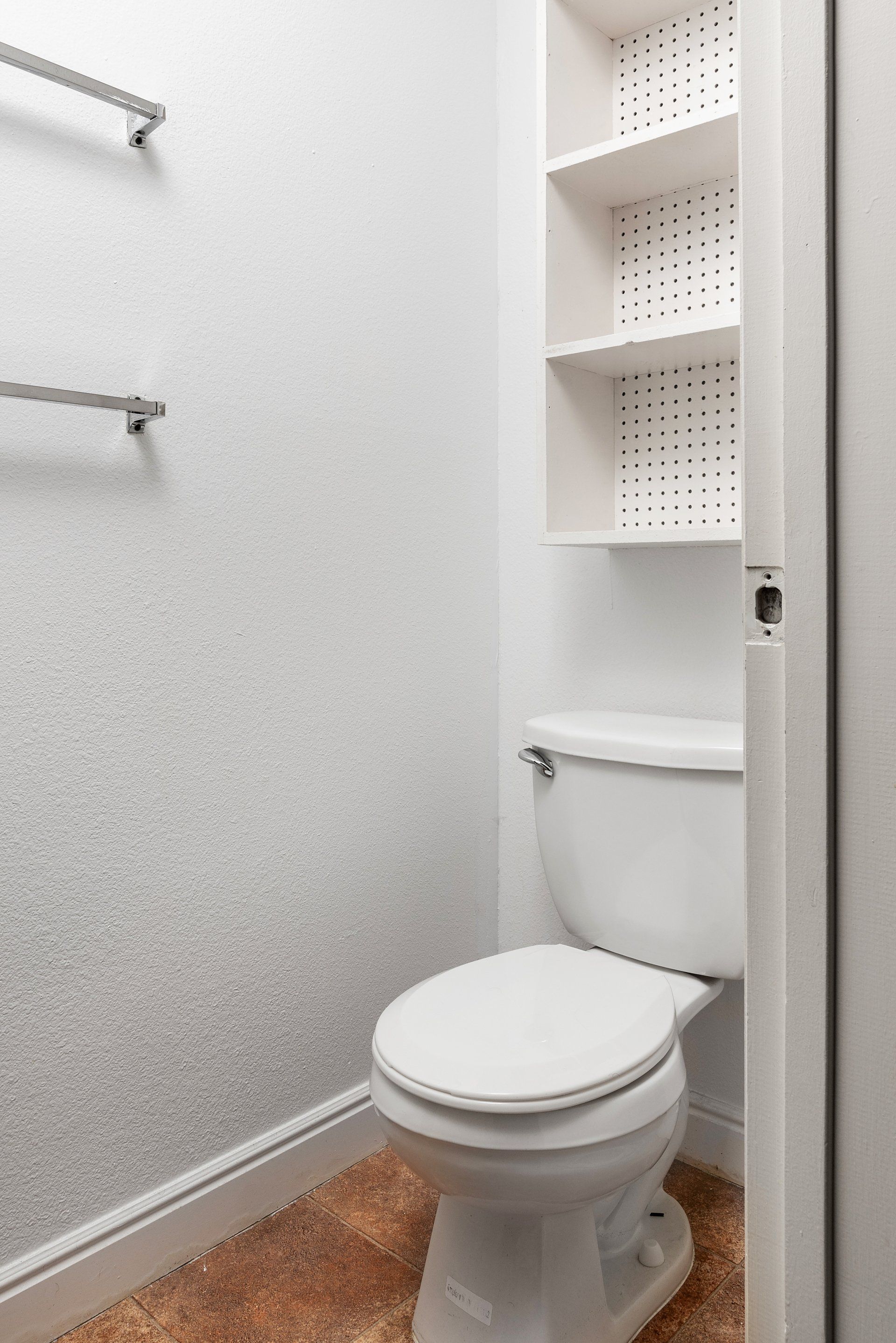 Seasons Apartments offers furnished private and shared student housing near SUU. Features large bedrooms, in-unit laundry, and a prime location just a short distance from Southern Utah University