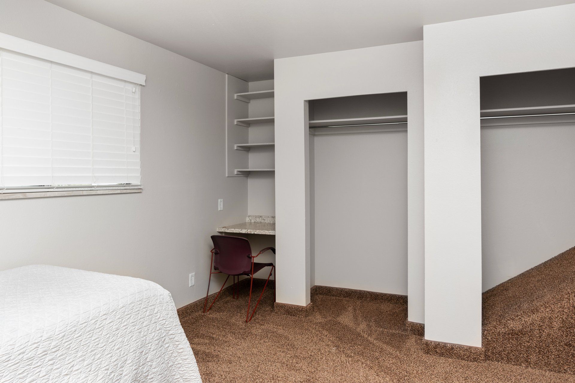 Seasons Apartments offers furnished private and shared student housing near SUU. Features large bedrooms, in-unit laundry, and a prime location just a short distance from Southern Utah University