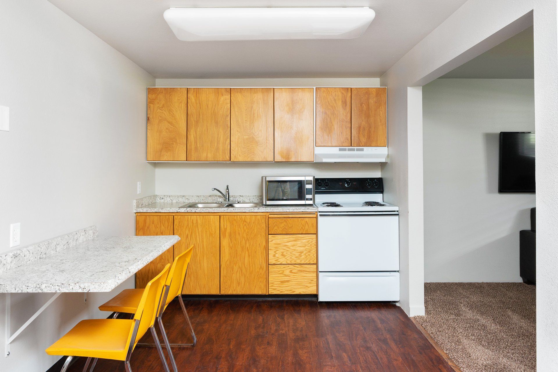Seasons Apartments offers furnished private and shared student housing near SUU. Features large bedrooms, in-unit laundry, and a prime location just a short distance from Southern Utah University