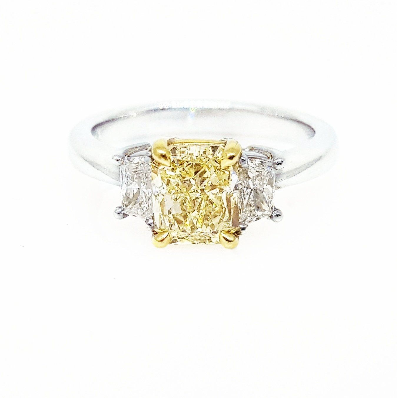 Fancy Light Yellow Diamond Ring