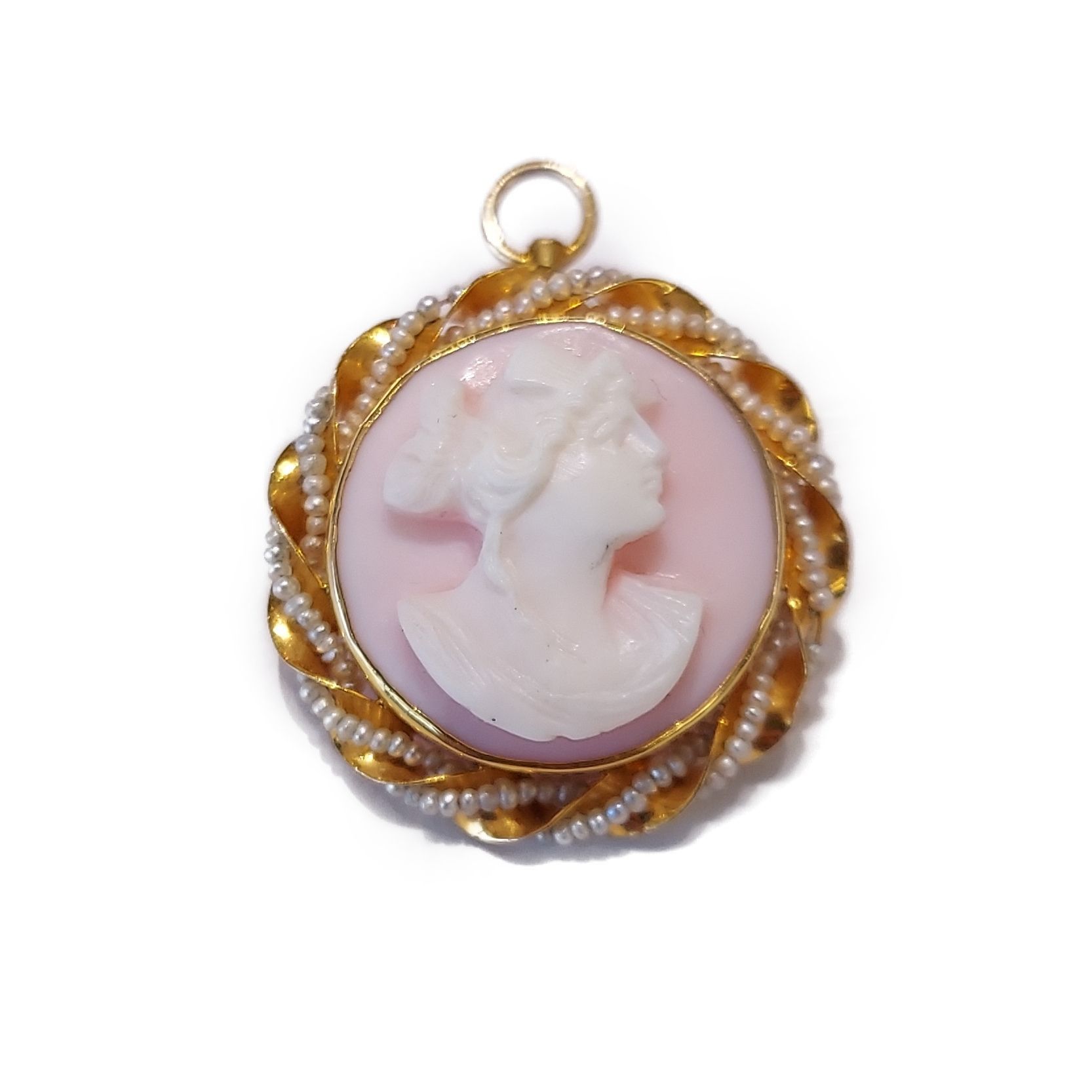 Antique Cameo Brooch / Pendant