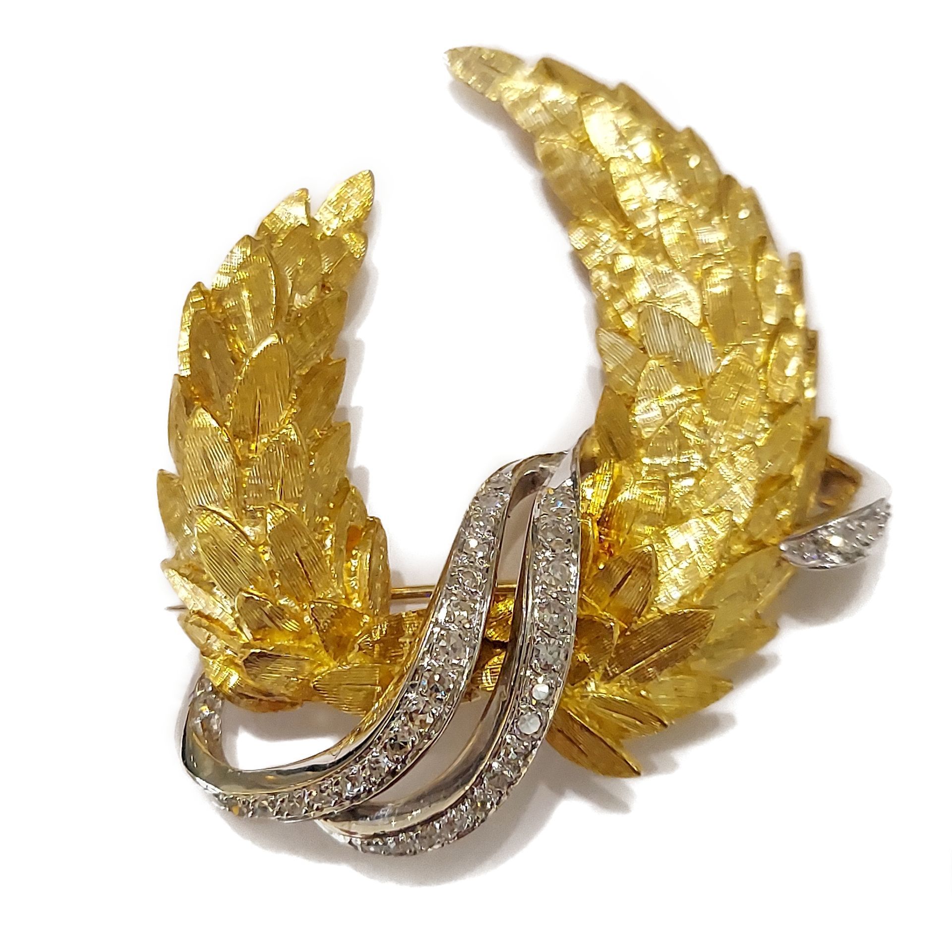 Diamond Wreath Brooch