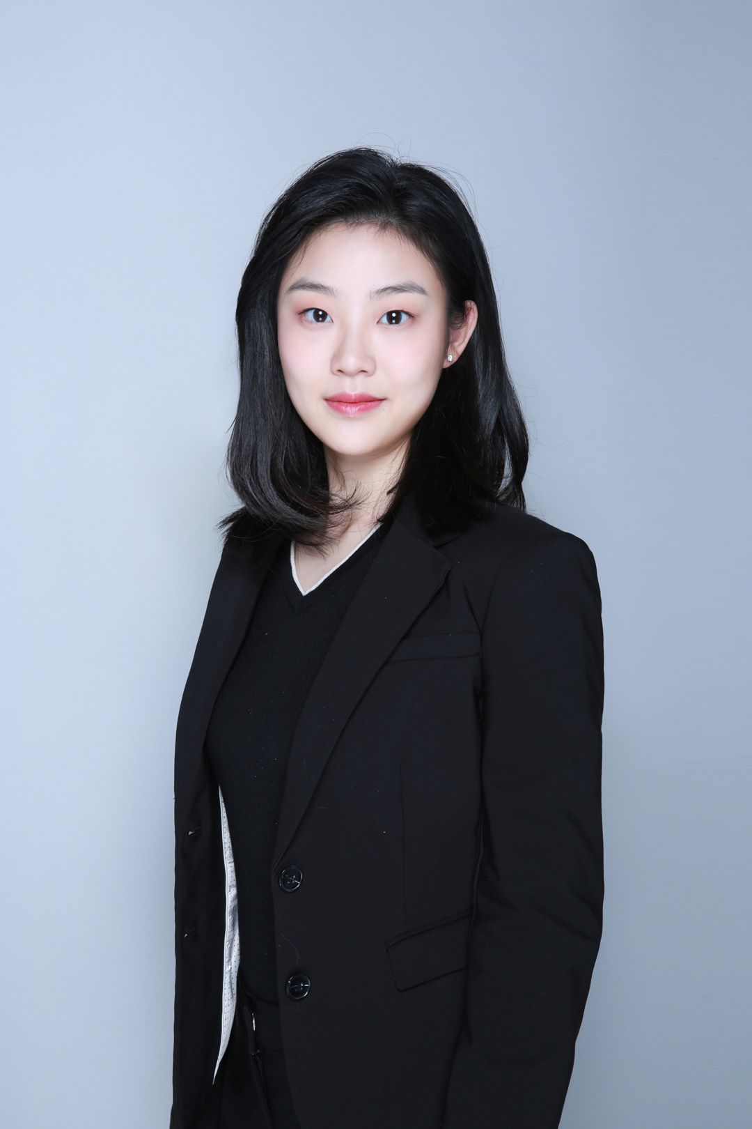 Yixuan "Iris" Li