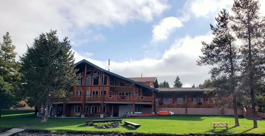Lakeside Lodge Resort
