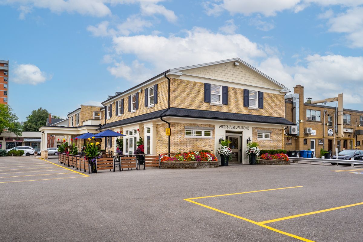 Brant Street Chapel | Smith's Funeral Homes