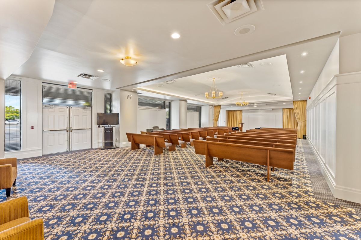 Guelph Line Chapel | Smith's Funeral Homes