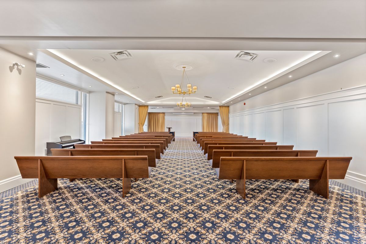 Guelph Line Chapel | Smith's Funeral Homes