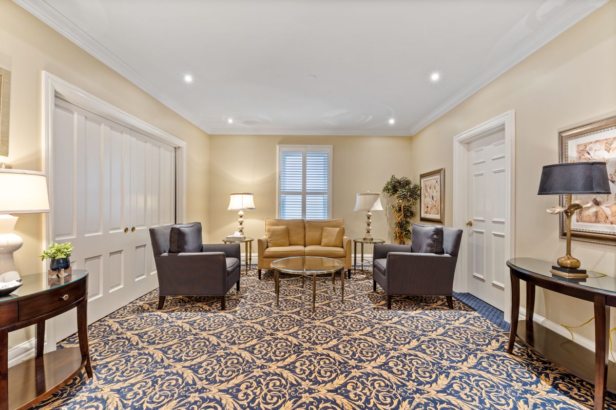 Brant Street Chapel | Smith's Funeral Homes