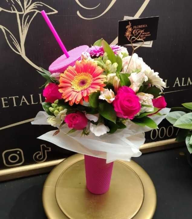 Envío de arreglos florales decorados