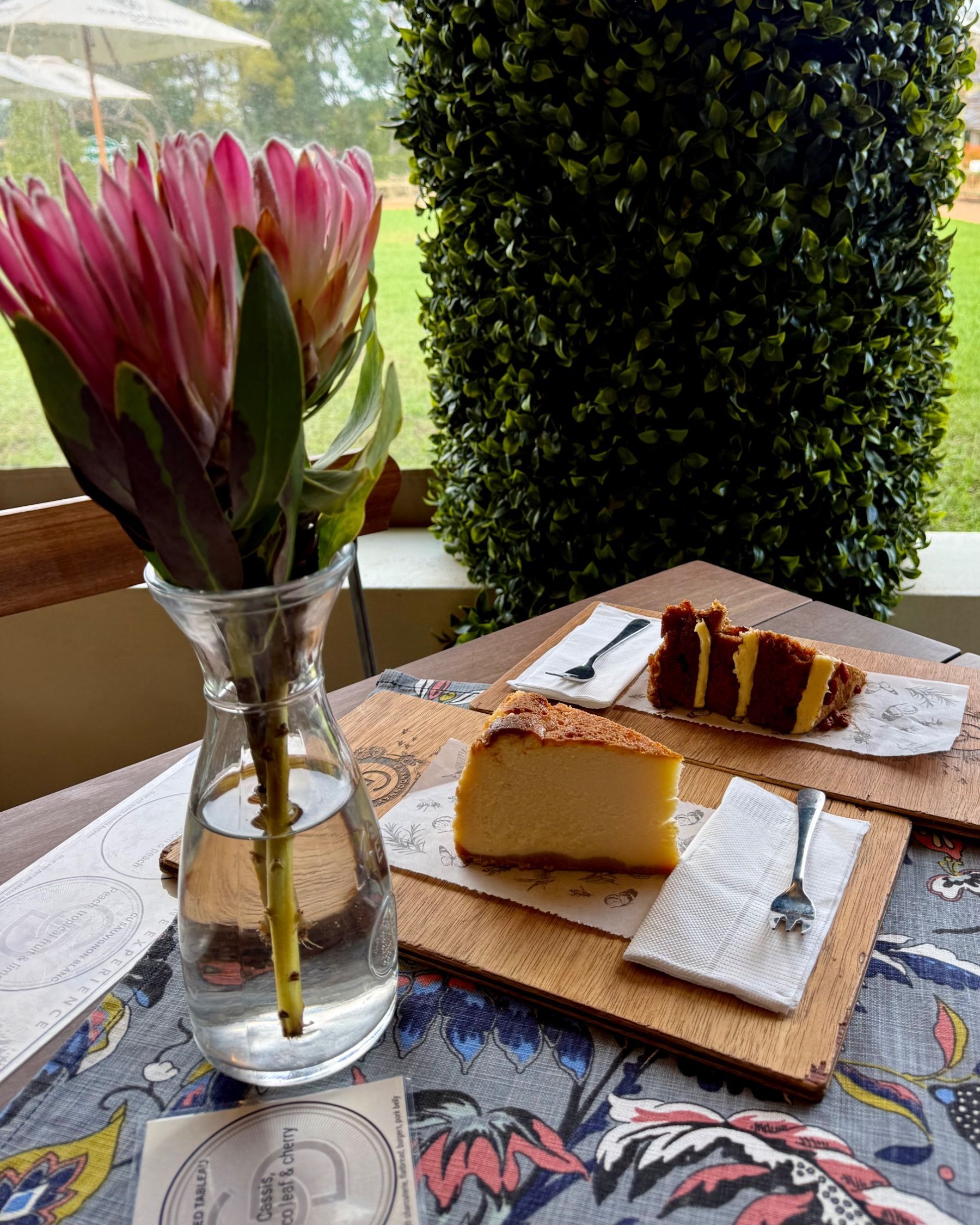 Cheesecake and carrot cake at Chardonnay Deli Uitsig
