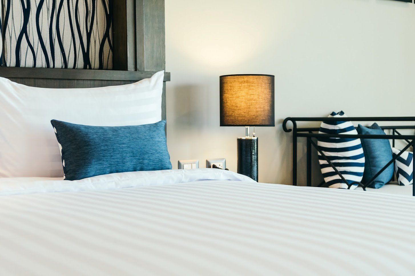Modern Bed Room — Vienna, VA — Tysons Self Storage Modern Bed Room — Vienna, VA — Tysons Self Storage