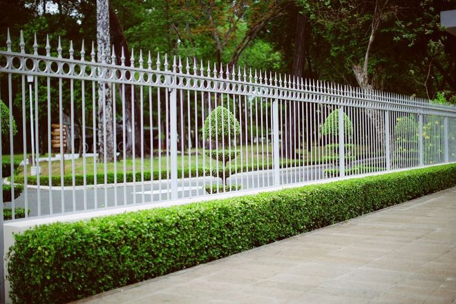 White picket fence built in Maricopa AZ