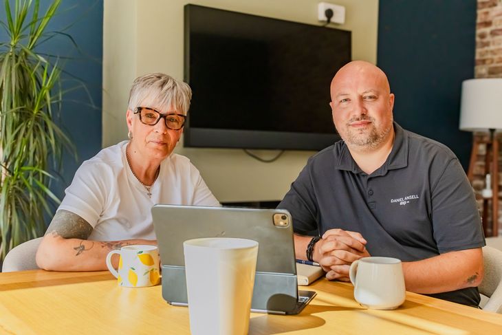 Daniel Ansell having a business coaching conversation with a client