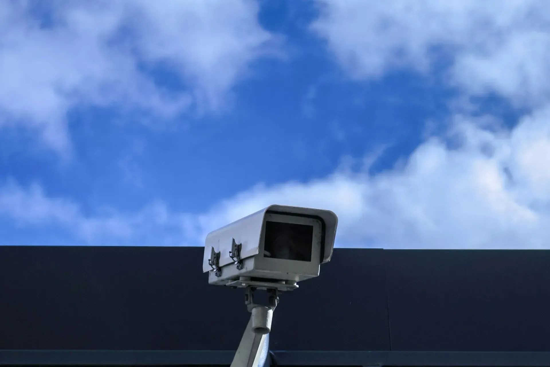 Best security systems and cameras for surveillance on the roof