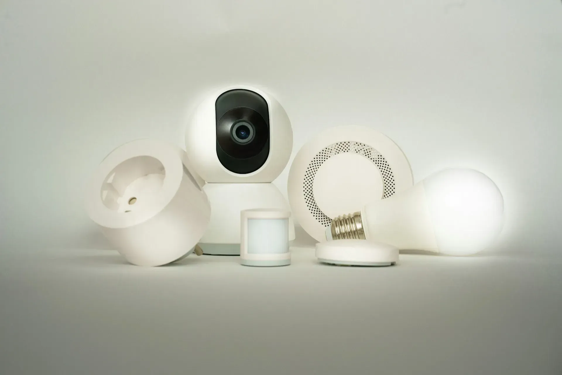 Equipment used for the best home security systems