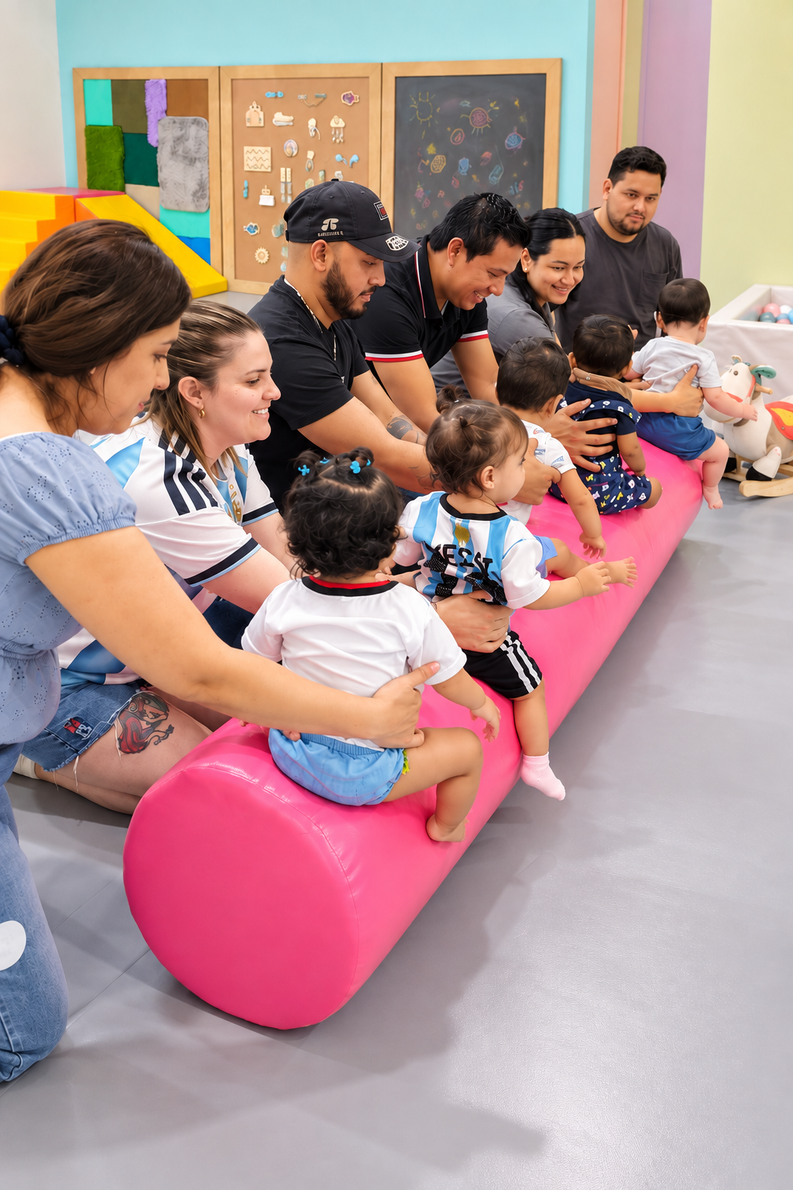 Madre e hijo en sesión de estimulación