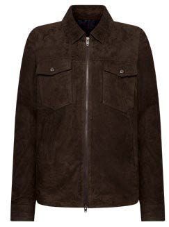 Braune Wildlederjacke mit Reißverschluss, zwei Brusttaschen und Kragen.