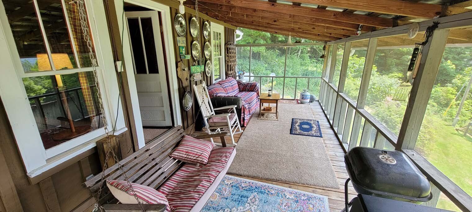 Screened in porch